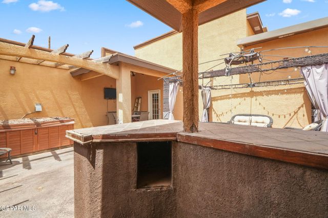 248 S Moon Road, Socorro, TX 79927