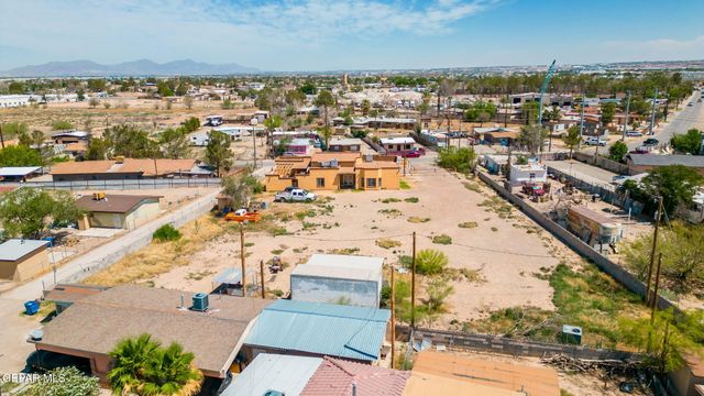 248 S Moon Road, Socorro, TX 79927