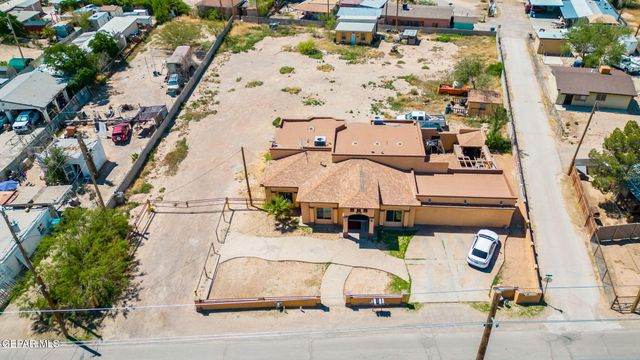 248 S Moon Road, Socorro, TX 79927