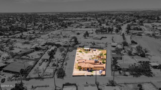248 S Moon Road, Socorro, TX 79927