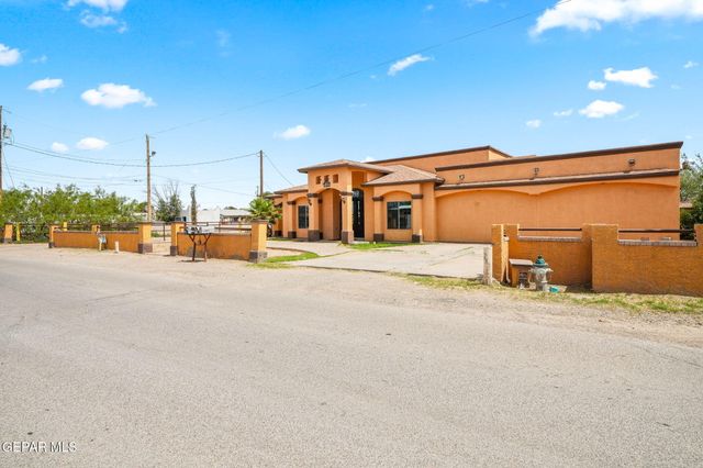 248 S Moon Road, Socorro, TX 79927