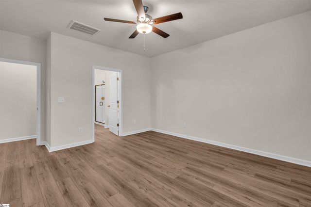 2032 Halton Oaks Drive, Spartanburg, SC 29303
