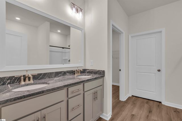 2032 Halton Oaks Drive, Spartanburg, SC 29303