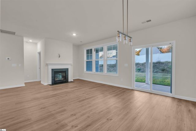2032 Halton Oaks Drive, Spartanburg, SC 29303