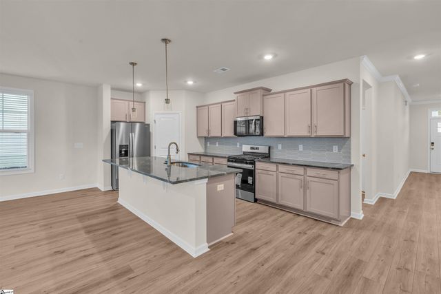 2032 Halton Oaks Drive, Spartanburg, SC 29303