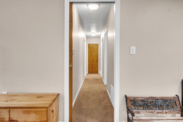 5242 Loch Leven Dr, Pollock Pines, CA 95726