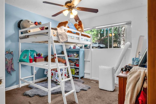 5242 Loch Leven Dr, Pollock Pines, CA 95726