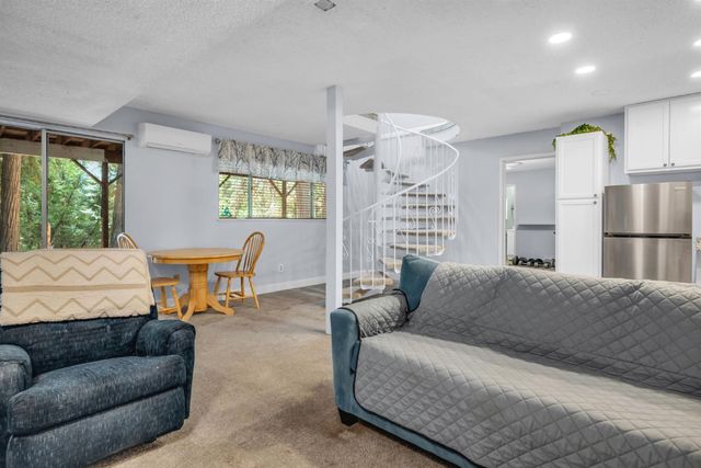 5242 Loch Leven Dr, Pollock Pines, CA 95726
