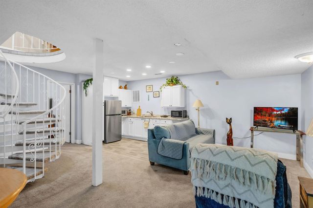 5242 Loch Leven Dr, Pollock Pines, CA 95726