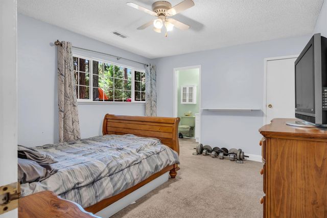 5242 Loch Leven Dr, Pollock Pines, CA 95726