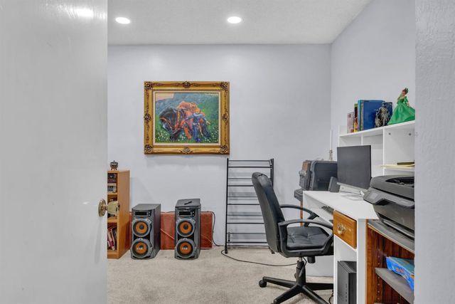 5242 Loch Leven Dr, Pollock Pines, CA 95726