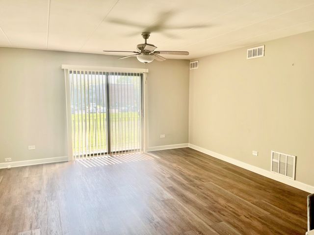 2237 175th Street 2B, Lansing, IL 60438