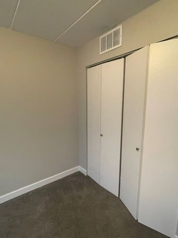 2237 175th Street 2B, Lansing, IL 60438