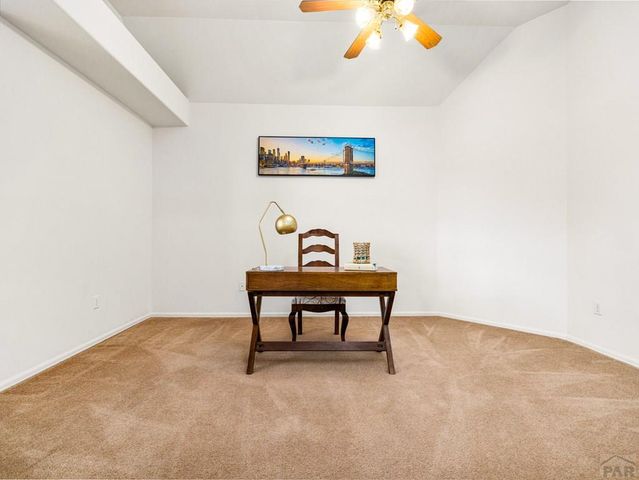 1044 Willowcrest Dr, Pueblo, CO 81005