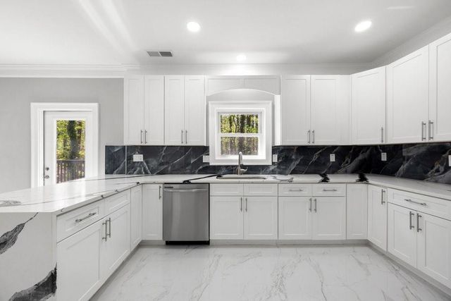 2673 Royal Oak Court, Acworth, GA 30102