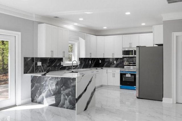 2673 Royal Oak Court, Acworth, GA 30102