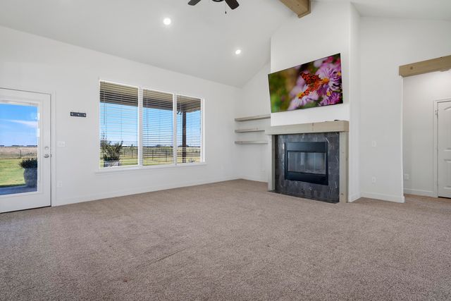 8910 N F M 1729, Idalou, TX 79329