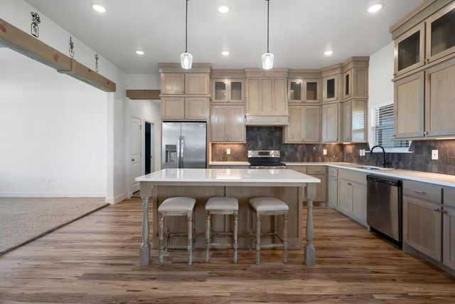 8910 N F M 1729, Idalou, TX 79329