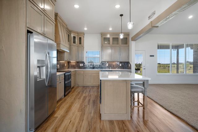 8910 N F M 1729, Idalou, TX 79329