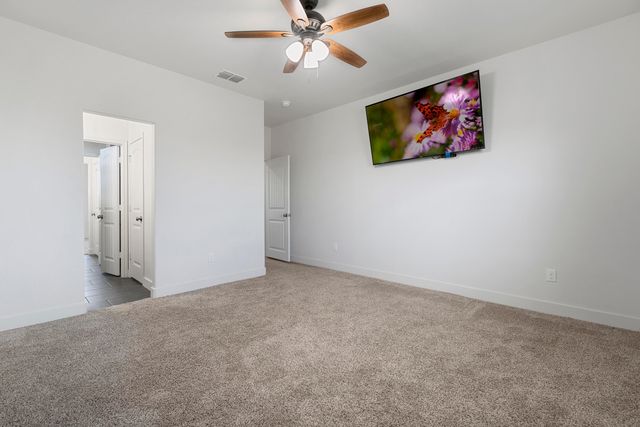 8910 N F M 1729, Idalou, TX 79329