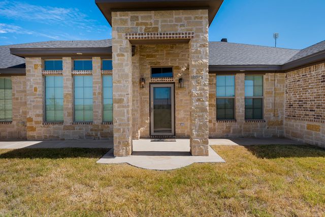 8910 N F M 1729, Idalou, TX 79329