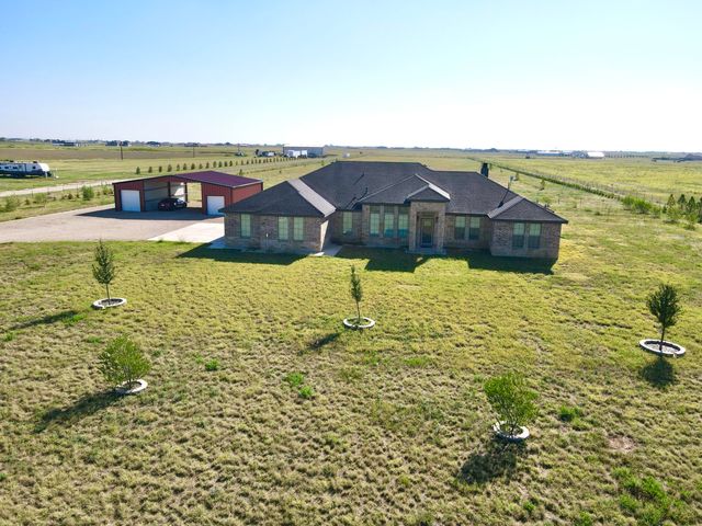 8910 N F M 1729, Idalou, TX 79329