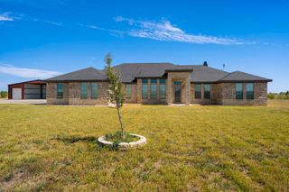 8910 N F M 1729, Idalou, TX 79329