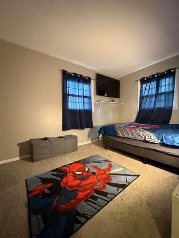 1020 Roundelay Road E, Reynoldsburg, OH 43068