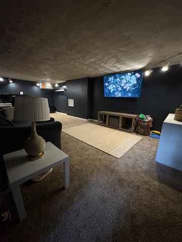 1020 Roundelay Road E, Reynoldsburg, OH 43068