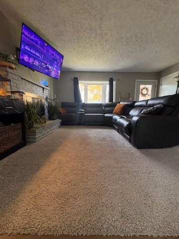 1020 Roundelay Road E, Reynoldsburg, OH 43068