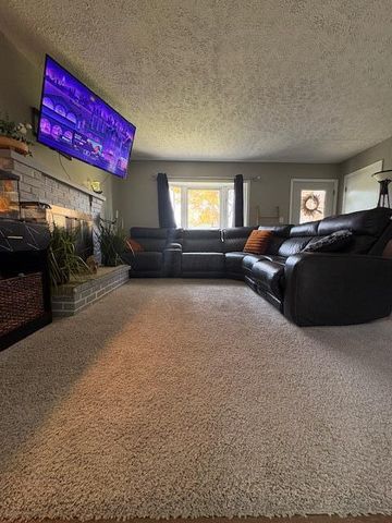 1020 Roundelay Road E, Reynoldsburg, OH 43068