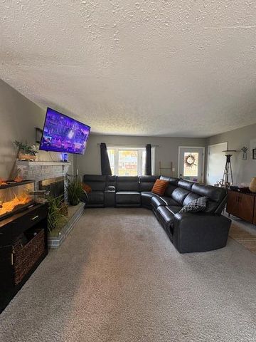 1020 Roundelay Road E, Reynoldsburg, OH 43068