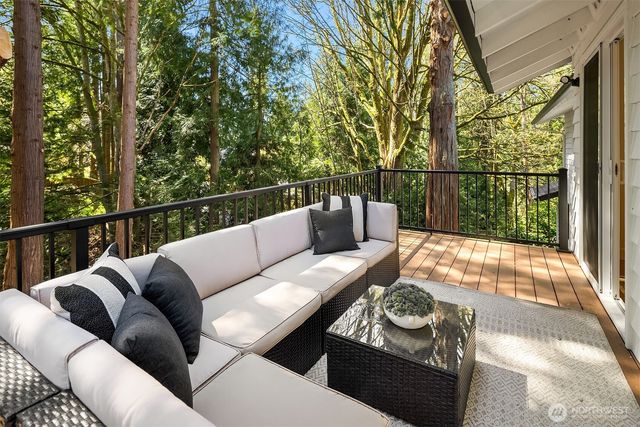 8820 194th Street SW, Edmonds, WA 98026