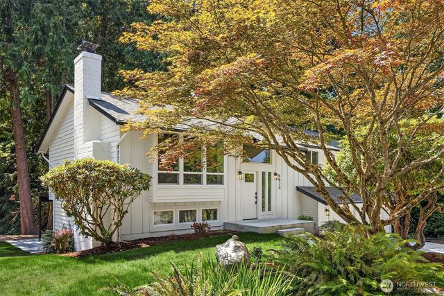 8820 194th Street SW, Edmonds, WA 98026