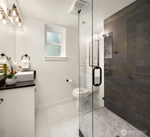 8820 194th Street SW, Edmonds, WA 98026