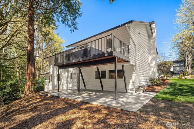 8820 194th Street SW, Edmonds, WA 98026