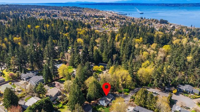 8820 194th Street SW, Edmonds, WA 98026