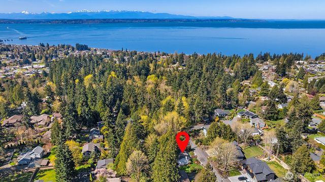 8820 194th Street SW, Edmonds, WA 98026