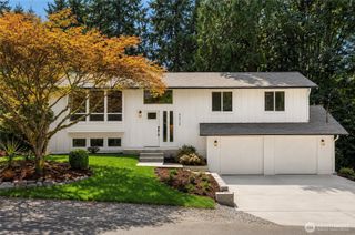 8820 194th Street SW, Edmonds, WA 98026