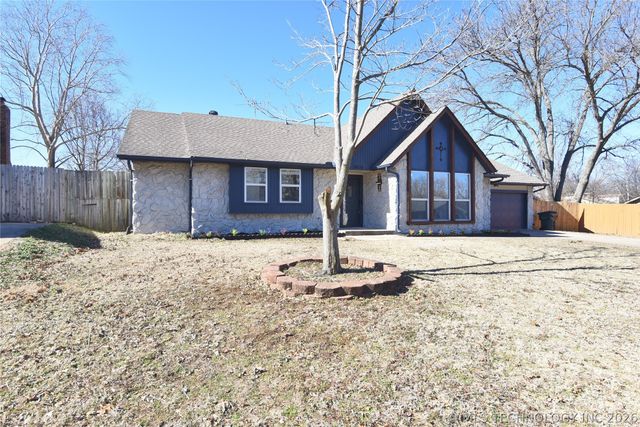 2419 Driftwood Drive, Claremore, OK 74017