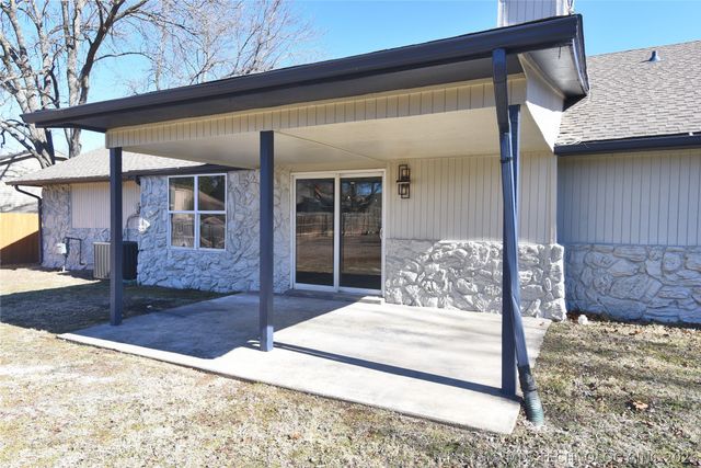 2419 Driftwood Drive, Claremore, OK 74017