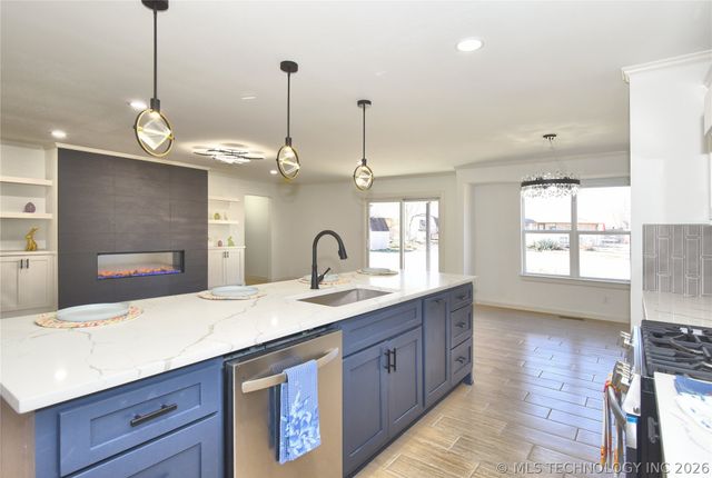 2419 Driftwood Drive, Claremore, OK 74017