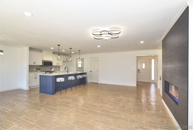 2419 Driftwood Drive, Claremore, OK 74017