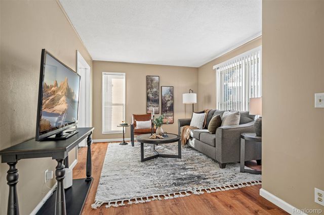 13339 Lake Point Boulevard, Van Buren Charter Township, MI 48111