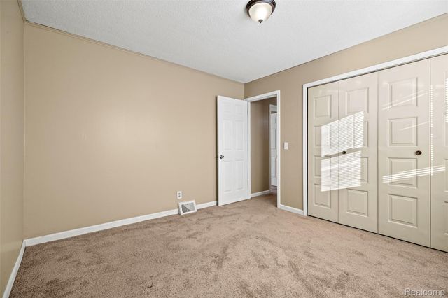 13339 Lake Point Boulevard, Van Buren Charter Township, MI 48111