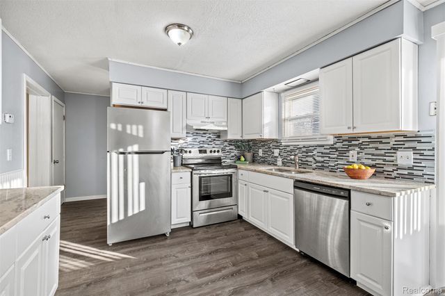 13339 Lake Point Boulevard, Van Buren Charter Township, MI 48111