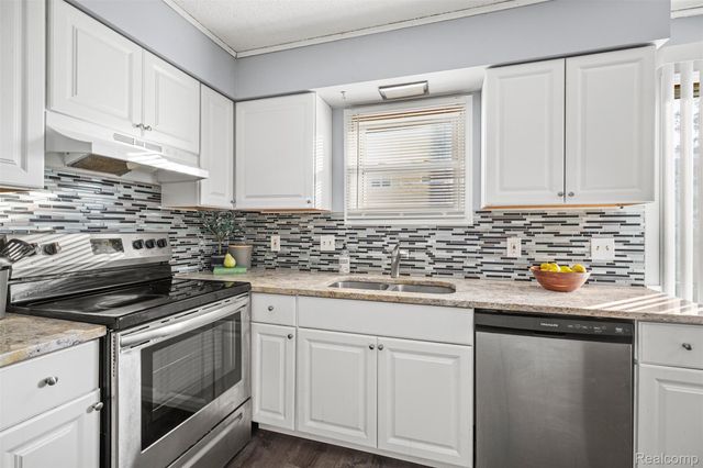 13339 Lake Point Boulevard, Van Buren Charter Township, MI 48111