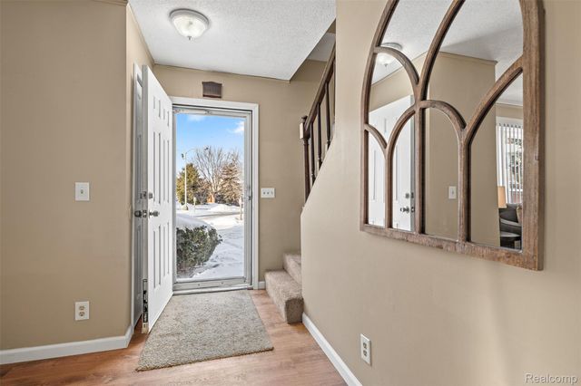 13339 Lake Point Boulevard, Van Buren Charter Township, MI 48111