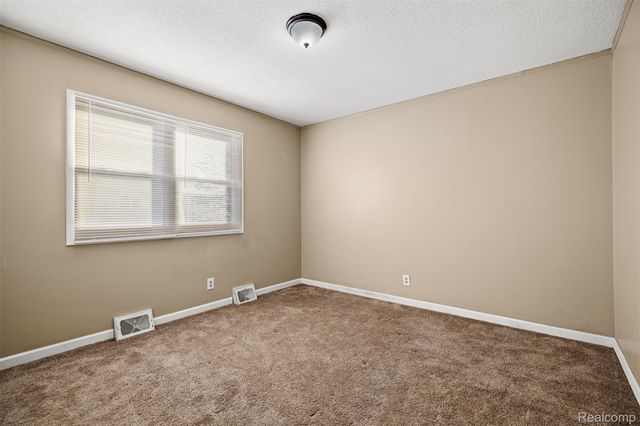 13339 Lake Point Boulevard, Van Buren Charter Township, MI 48111