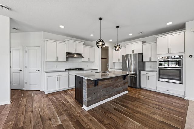 15637 Eddy Creek Way, Apple Valley, MN 55124